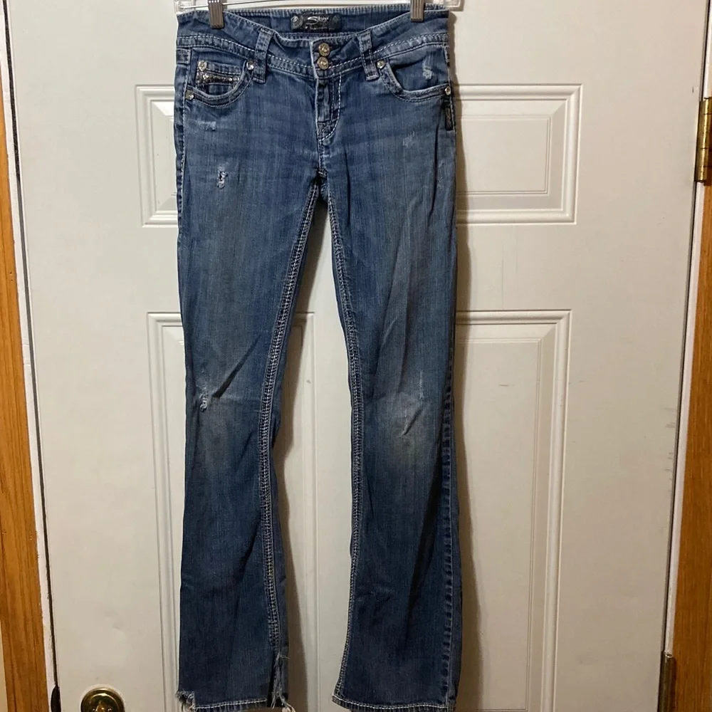 Silver Women's‎ Blue Jeans with Embellished Pockets 26